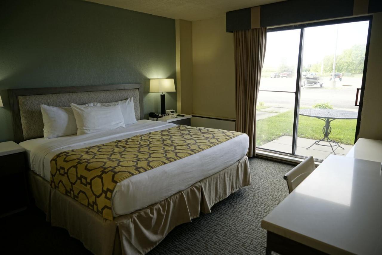 Baymont By Wyndham Shakopee Hotel Eksteriør billede