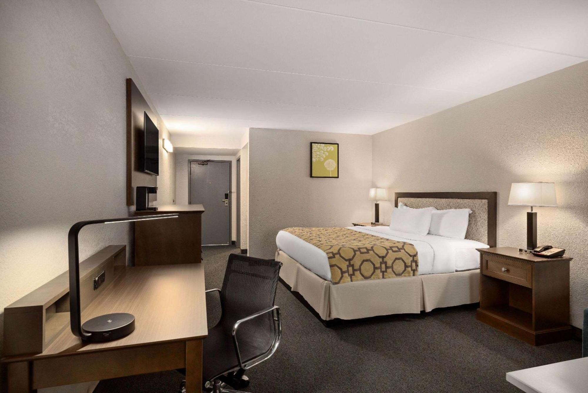 Baymont By Wyndham Shakopee Hotel Eksteriør billede