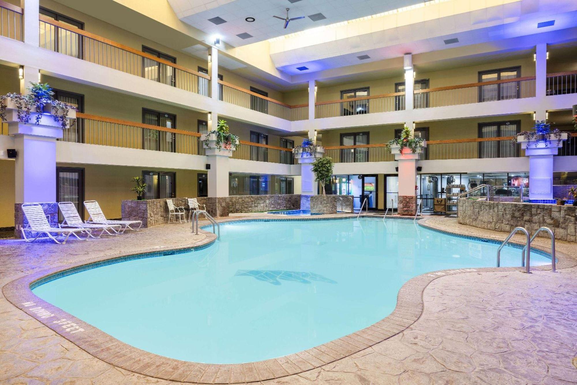 Baymont By Wyndham Shakopee Hotel Eksteriør billede