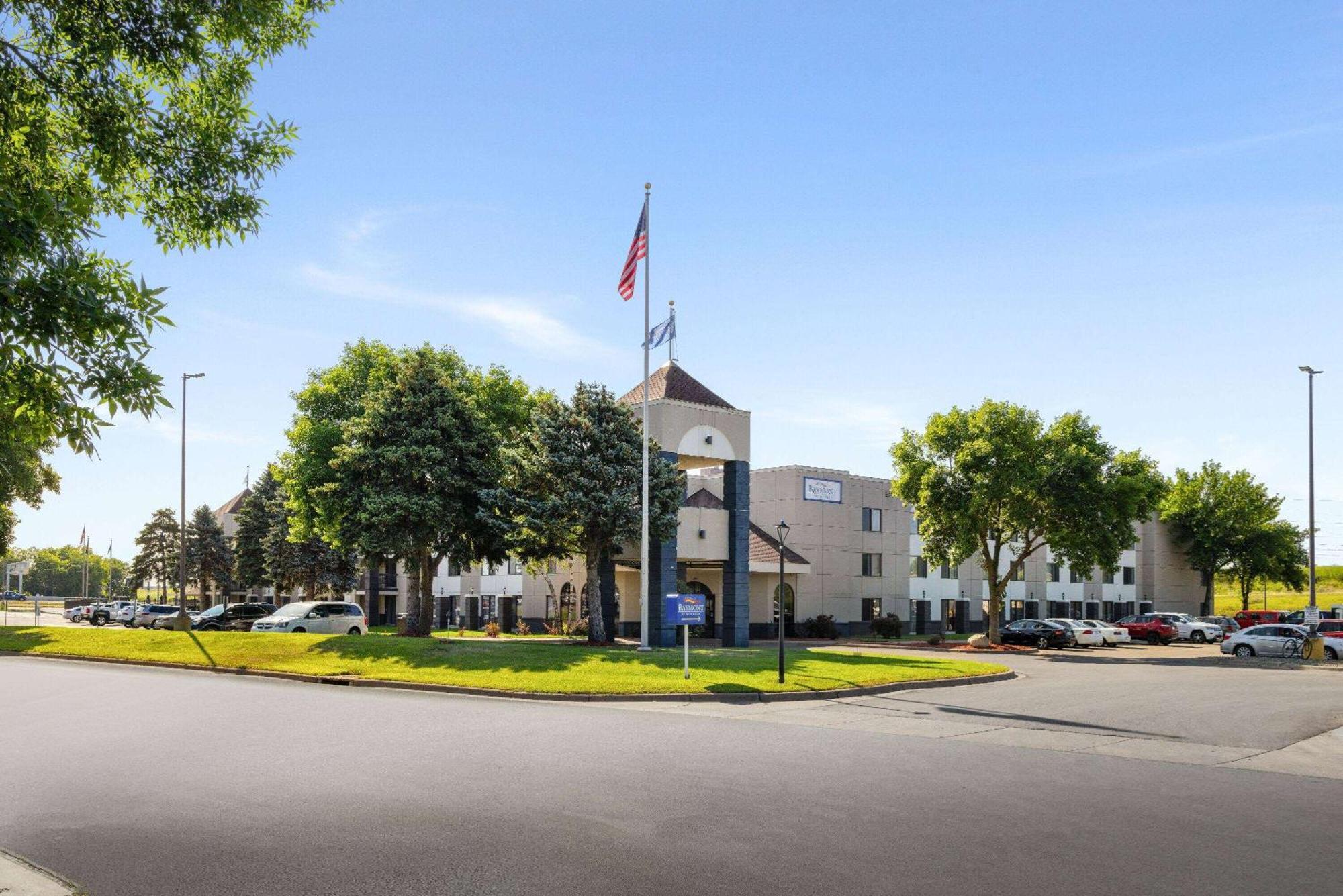 Baymont By Wyndham Shakopee Hotel Eksteriør billede