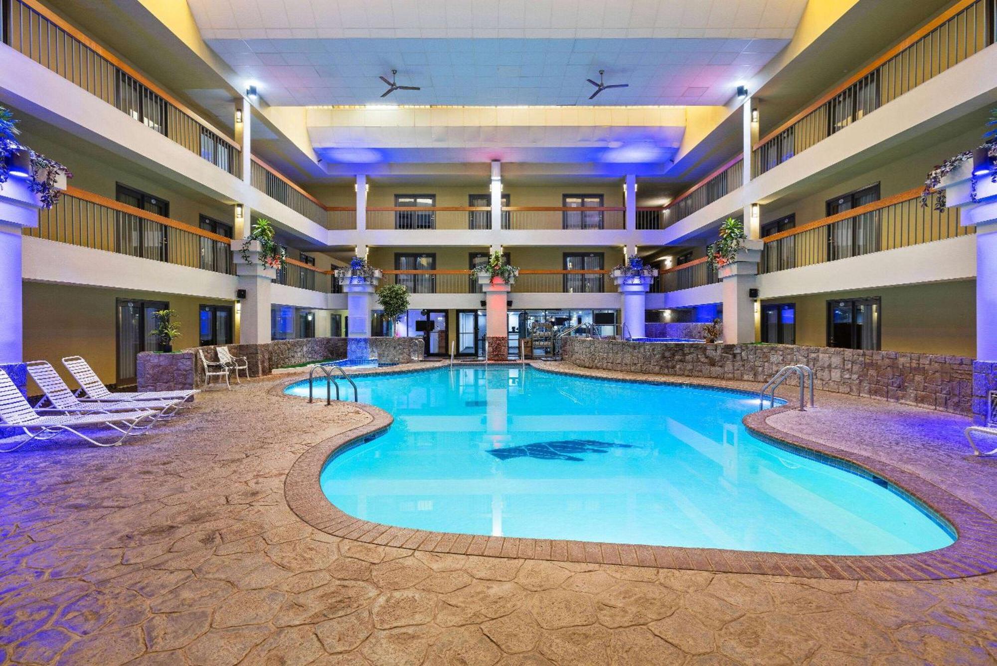 Baymont By Wyndham Shakopee Hotel Eksteriør billede